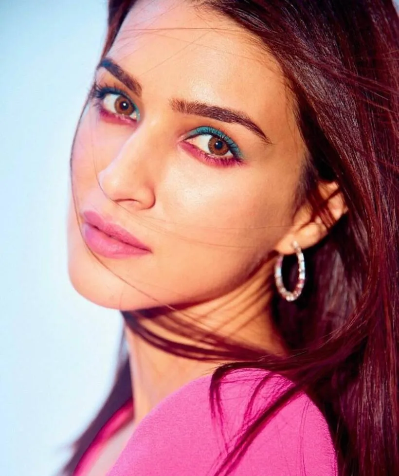Kriti Sanon, makeup, beauty