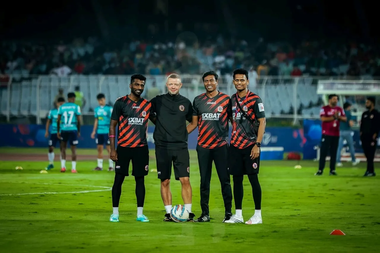 East Bengal, Carles Cuadrat, Emami East Bengal, Emami East Bengal coach, ইস্টবেঙ্গল কোচ, কার্লেস কুয়াদ্রাত, thorhallur Siggeirsson , থোরলাহুর সিগার্সন, স্টিফেন কনস্টানটাইন, stephen constantine, স্টিফেন কনস্টানটাইন