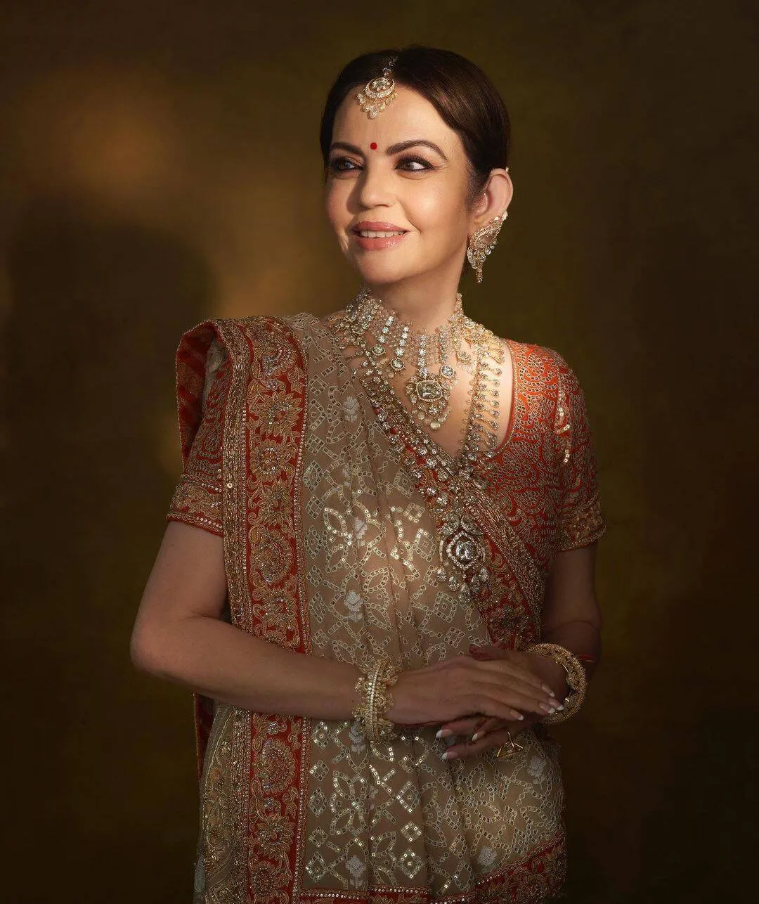 Nita Ambani makeup man 1