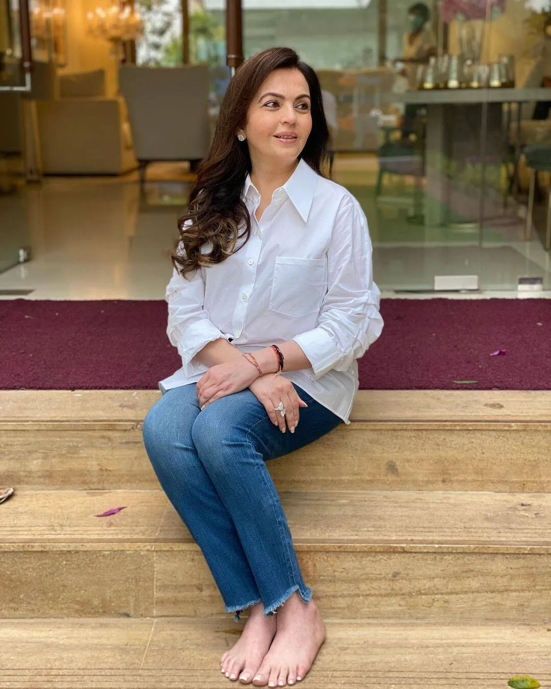 Nita Ambani makeup man 1