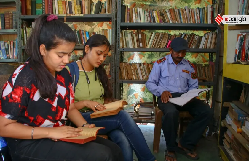 book garden, garden book at kolkata, jagat mukherjee park, jagat mukherjee park book garden, kolkata news, news on kolkata<br />
