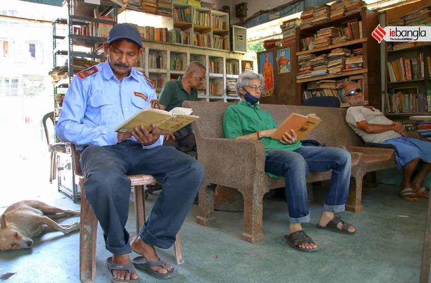 book garden, garden book at kolkata, jagat mukherjee park, jagat mukherjee park book garden, kolkata news, news on kolkata<br />
