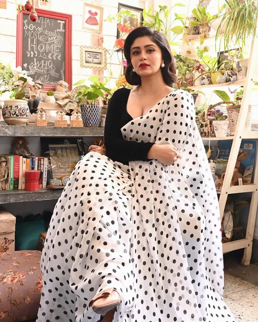 <br />
Ritabhari Chakraborty, Ritabhari Chakraborty fatafati, Fatafati Interview, Fatafati new bengali movie, bengali movie tollywood, tollywood news, news article, ritabhari chakraborty interview fataftai 
