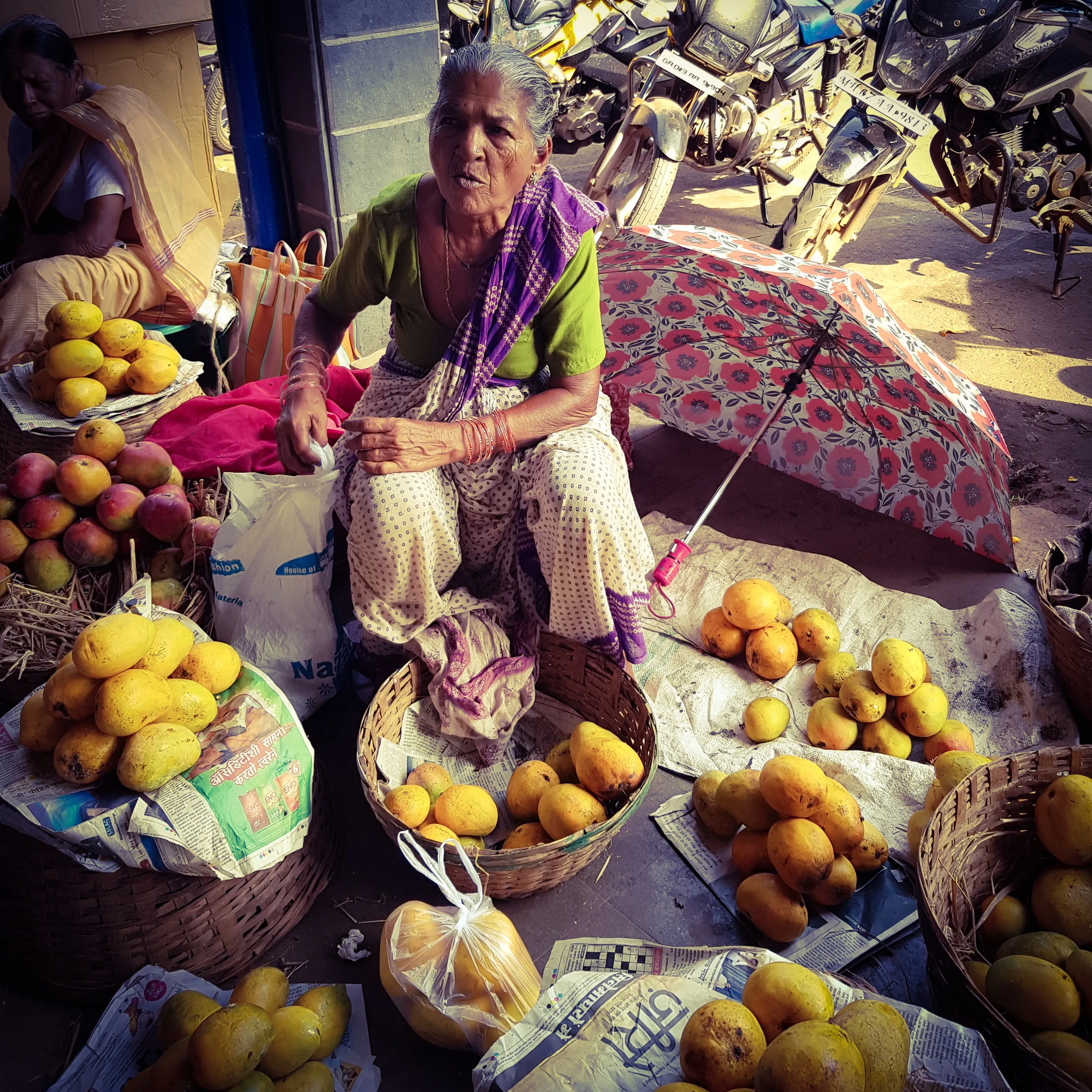 ওয়ারেন-কেনেথ-ডি-সুজা-VVkq3k7aUqM-unsplash