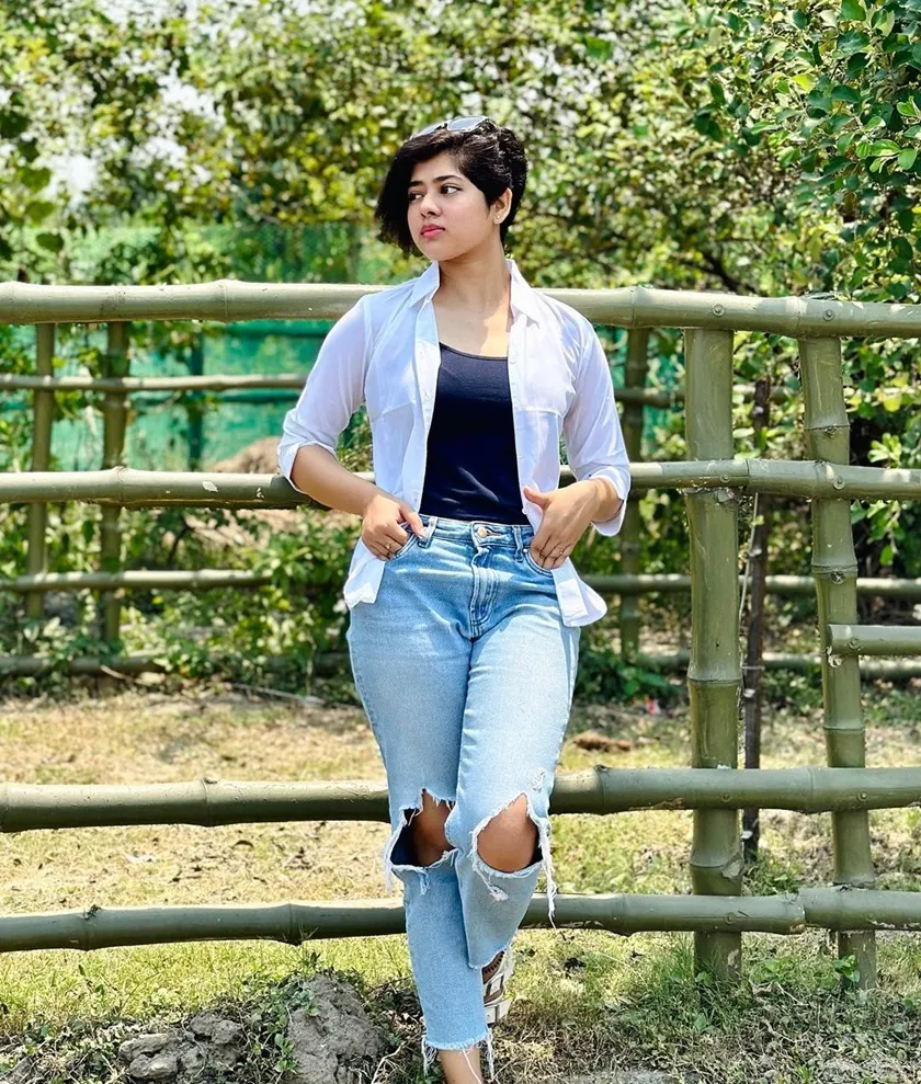 <br />
ditipriya roy, rani rasmoni ditipriya roy, ditipriya roy actress, ditipriya roy tollywood,  ditipriya roy rajniti, ditipriya roy in rajniti, ditipriya roy in politics, দিতিপ্রিয়ায় রাজনীতি, রাজনীতিতে দিতিপ্রিয়া? সক্রিয় রাজনীতি করবেন দিতিপ্রিয়া? 