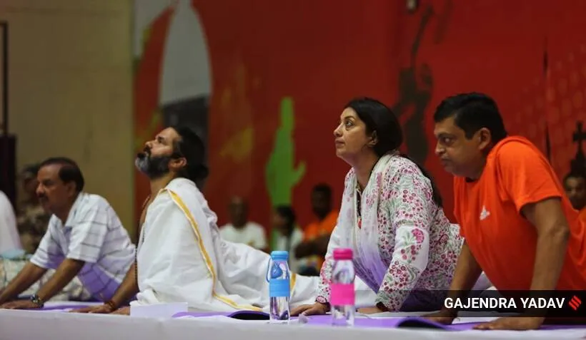 smriti irani yoga day
