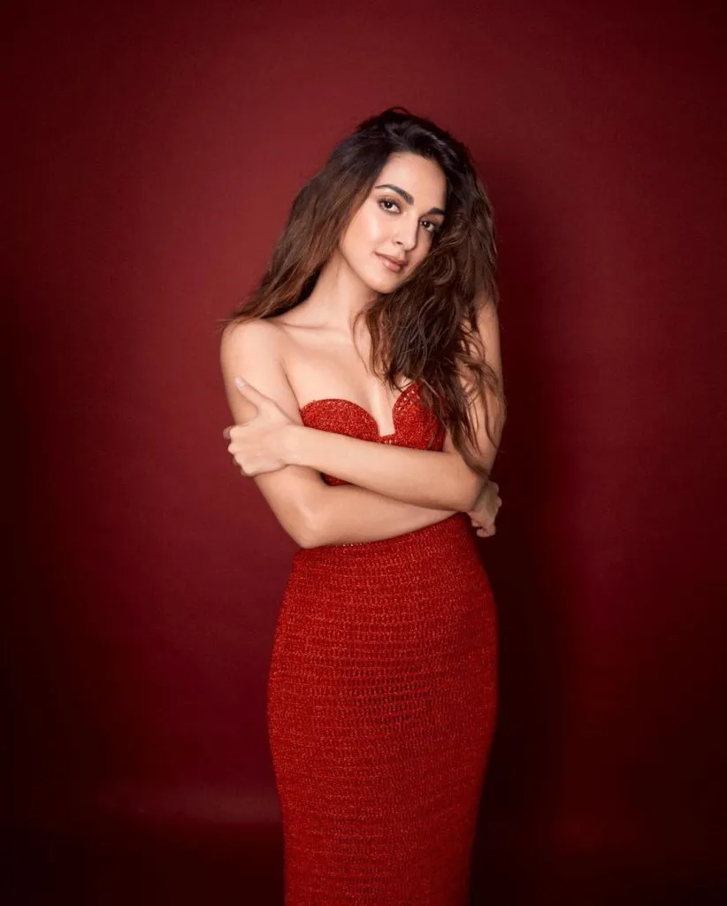 Kiara Advani (Kiara Advani Photos)