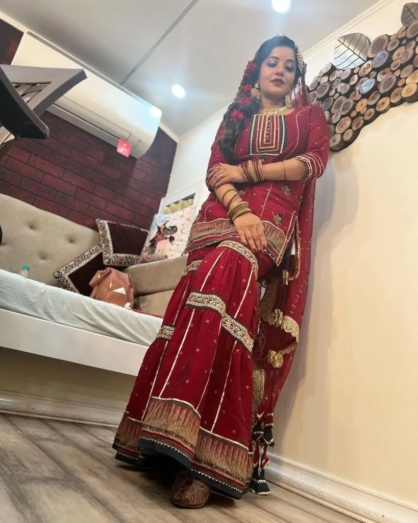 Monalisa (Monalisa latest photos)