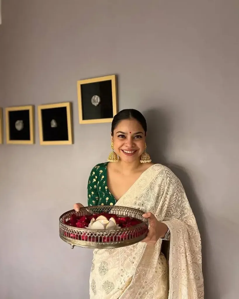 Sumona Chakravarti (Sumona Chakravarti latest pic)