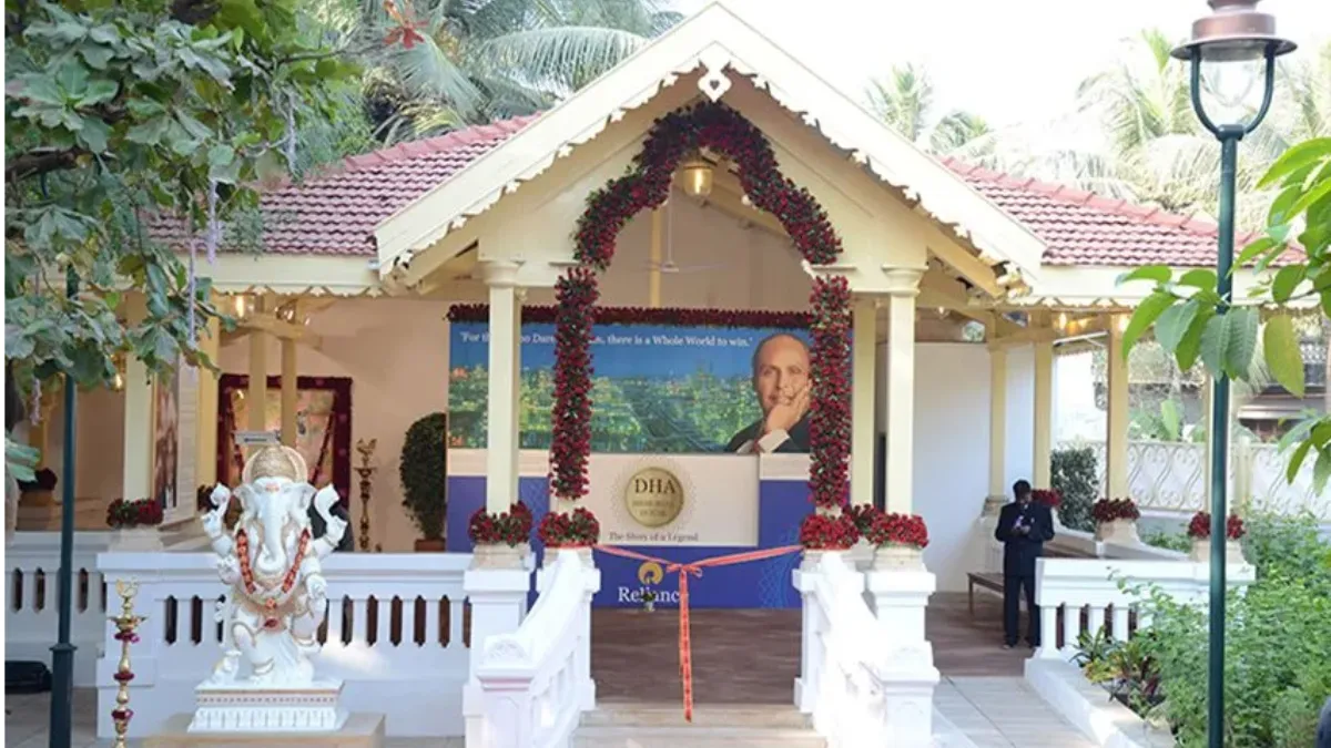 Mukesh Ambani House Open For Visit In Just Two Rupees For Late Father Dhirubhai Ambani Memorial House Watch Inside Ambani House Photos