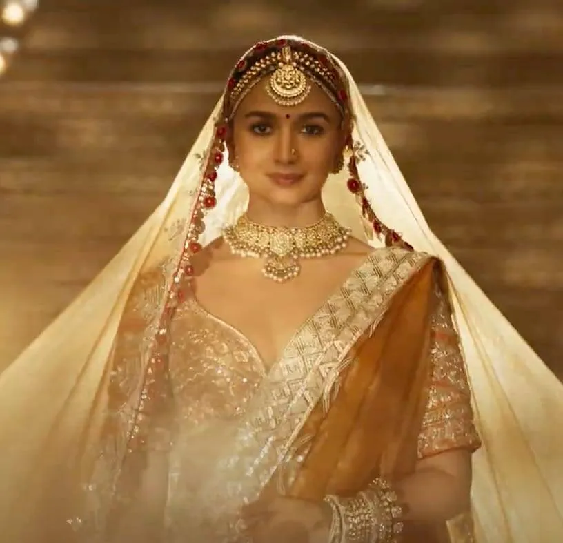 alia bhatt saree look in rocky aur rani ki prem kahani