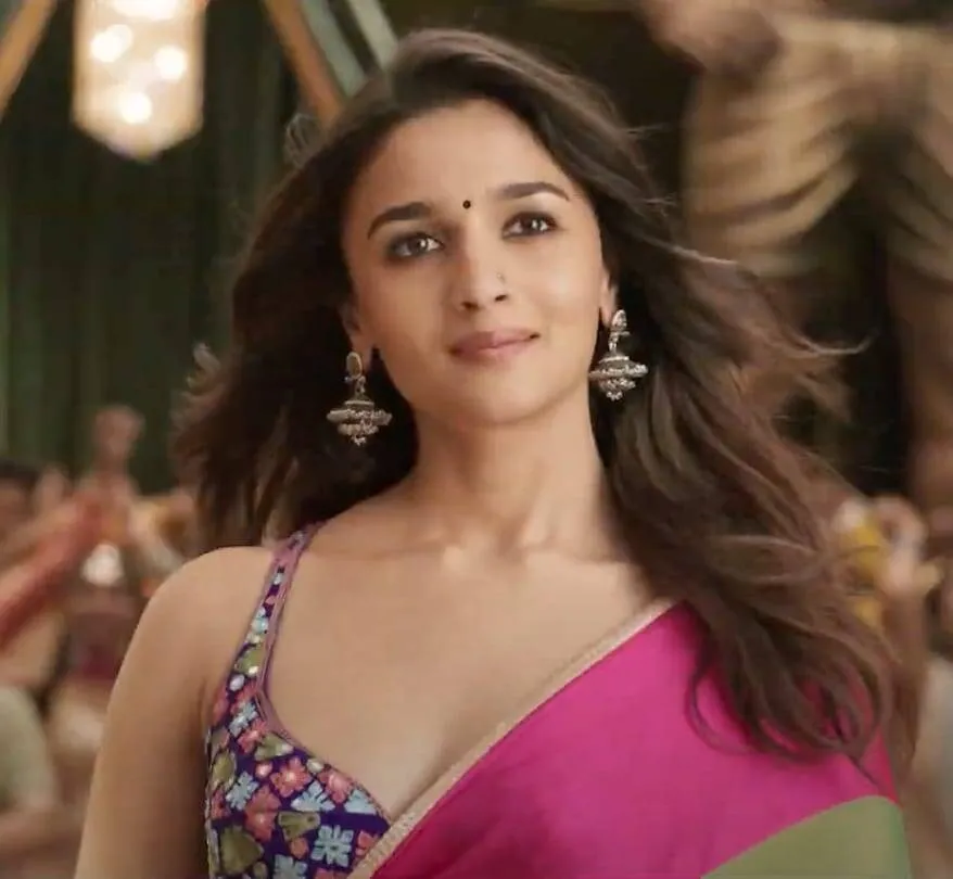 alia bhatt saree look in rocky aur rani ki prem kahani