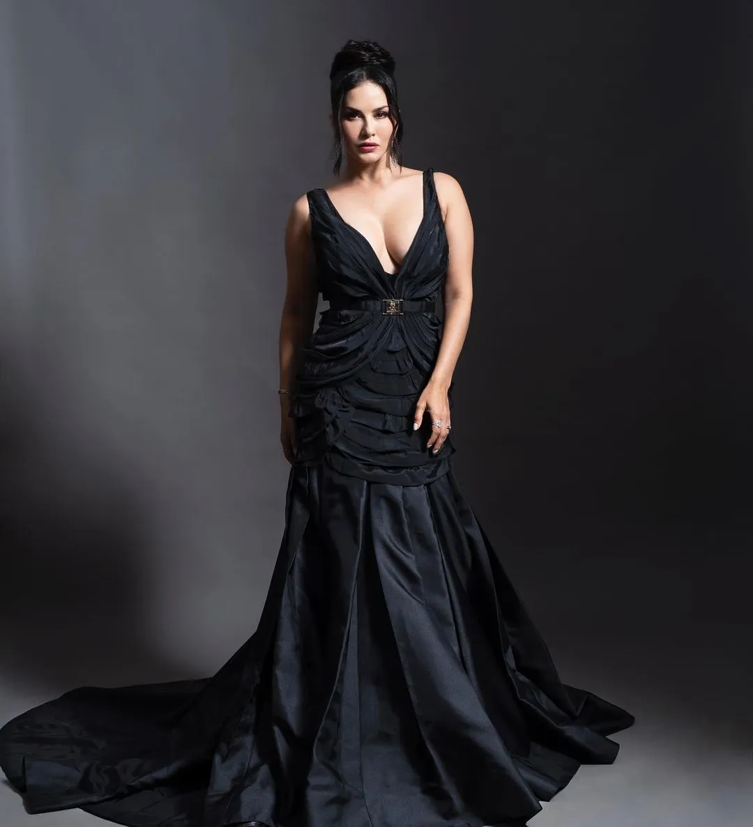 Sunny leone | Sunny leone new photos | Sunny leone Instagram | Sunny Leone | Sunny Leone Photos | Sunny Leone Movie