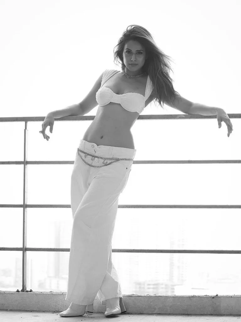 Nia Sharma (Nia Sharma Photo)