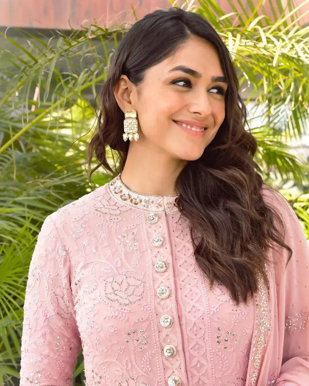 Mrunal Thakur Pastel Pink Salwar Suit