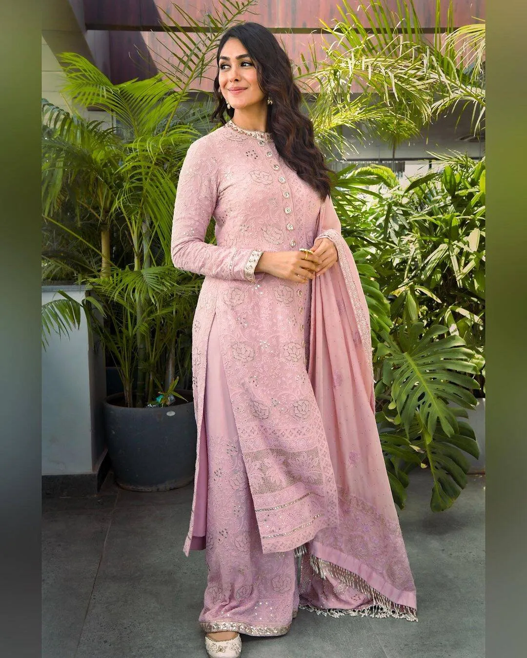 Mrunal Thakur Pastel Pink Salwar Suit