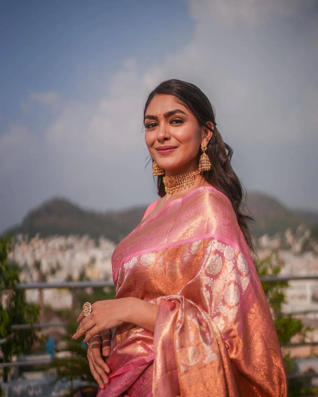 mrunal-thakur-most-expensive-actress-in-south-industry