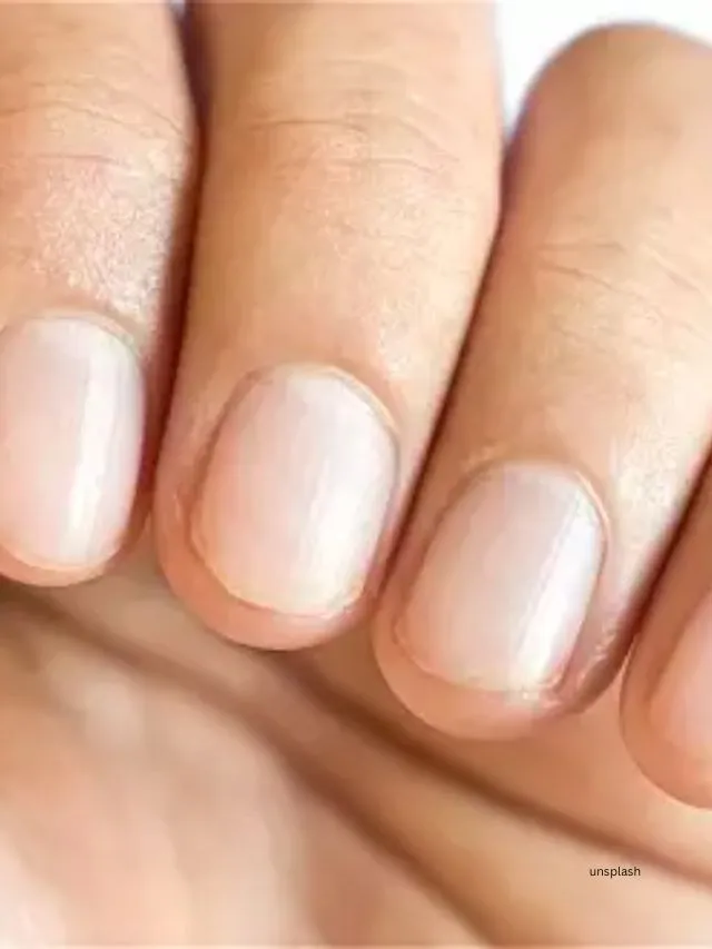Fingernails (unsplash)