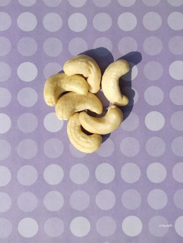 Health Benefits of Cashew : (unsplash)