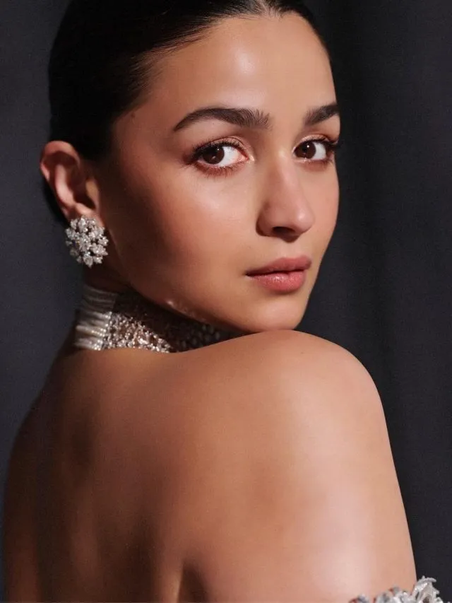 Alia Bhatt Alia Bhatt photos Alia Bhatt Net Worth| Alia Bhatt Movies