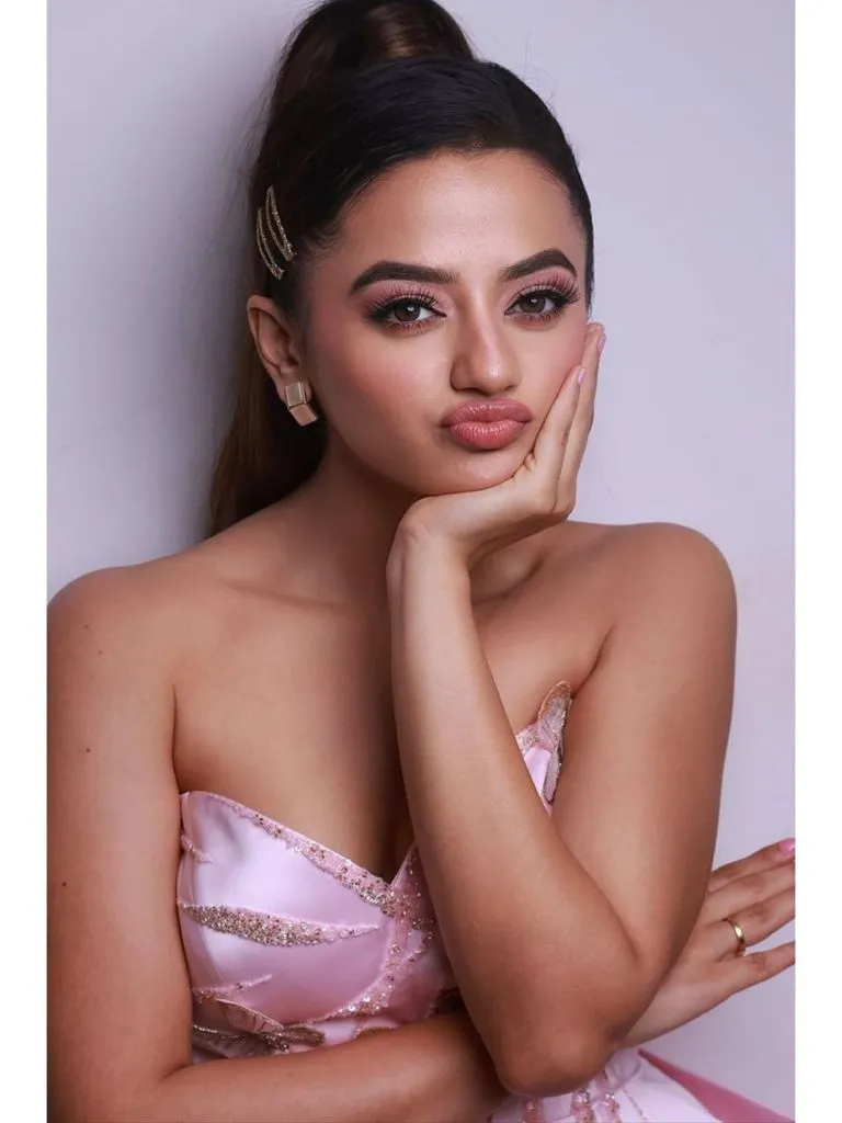 Helly shah Helly Shah Photos | Helly Shah Instagram