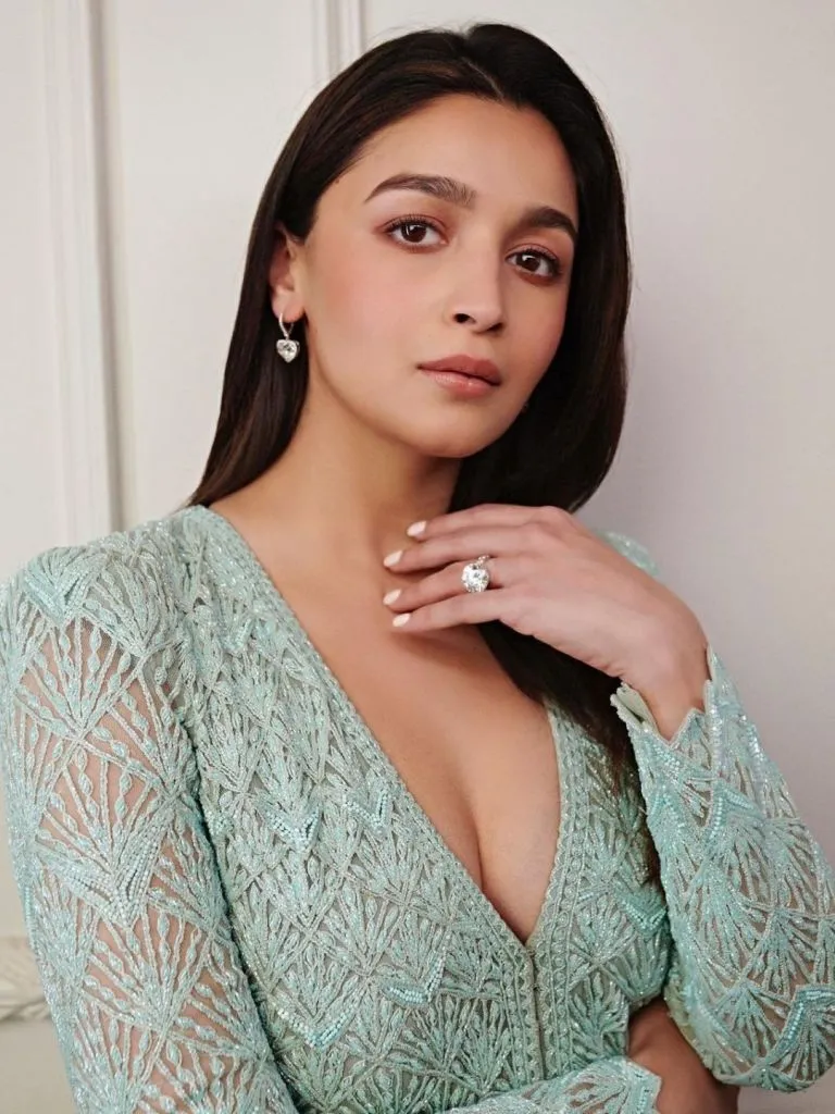 Alia Bhatt Alia Bhatt photos Alia Bhatt Net Worth| Alia Bhatt Movies