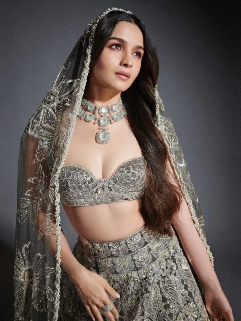 Alia Bhatt Alia Bhatt photos Alia Bhatt Net Worth| Alia Bhatt Movies