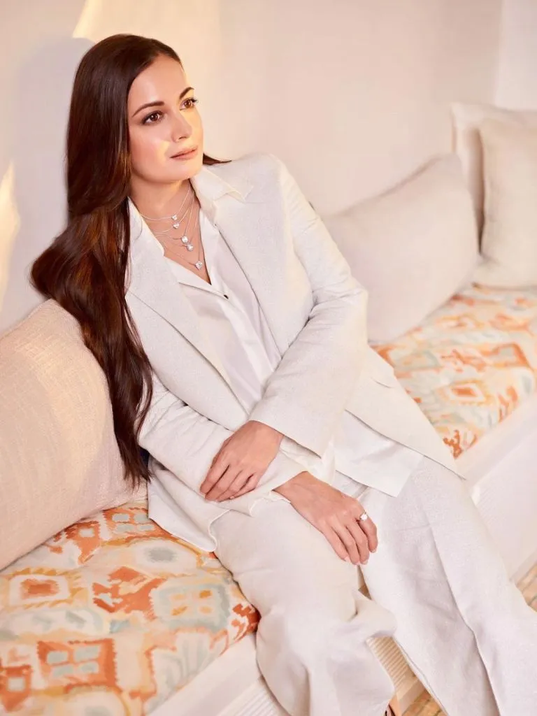 Dia Mirza Dia Mirza Latest Photos| Dia Mirza Instagram| Fashion Tips