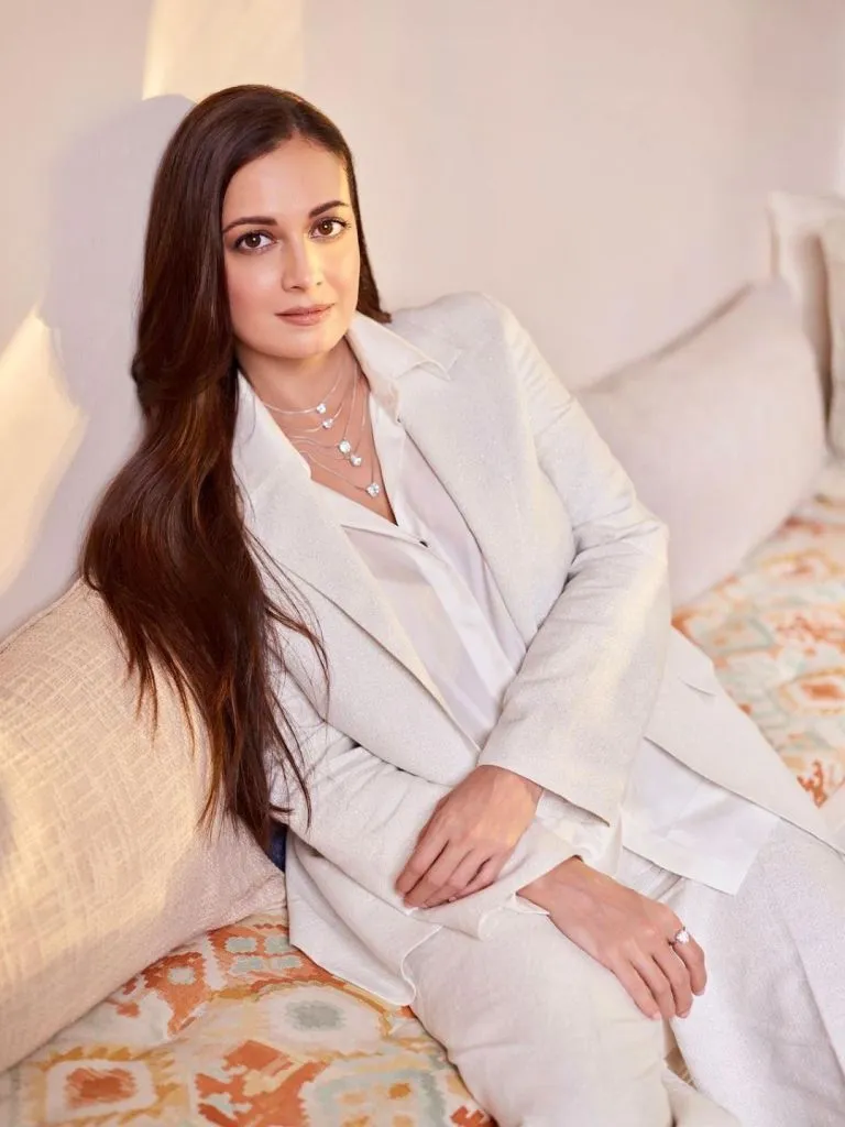 Dia Mirza Dia Mirza Latest Photos| Dia Mirza Instagram| Fashion Tips