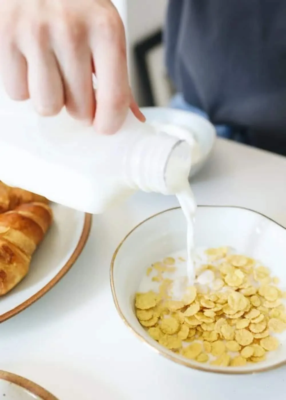 Drinking Milk With Salty Food Disadvantages