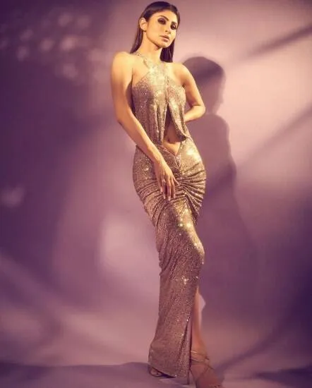 Mouni Roy pic
