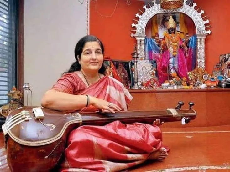 anuradha paudwal husband name