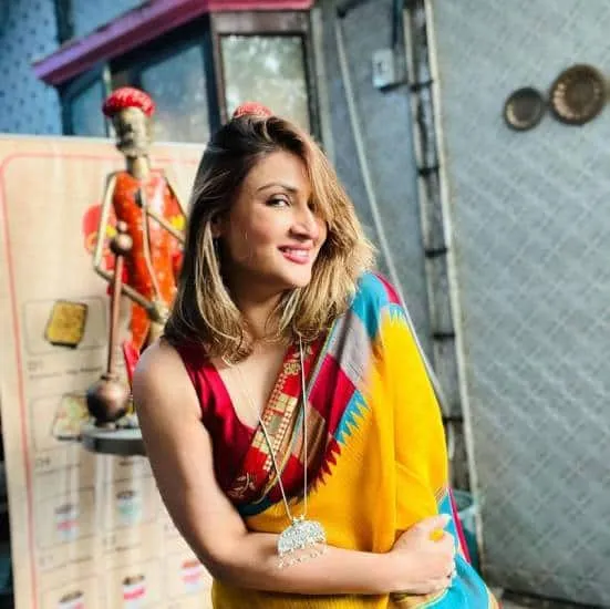 Urvashi Dholakia