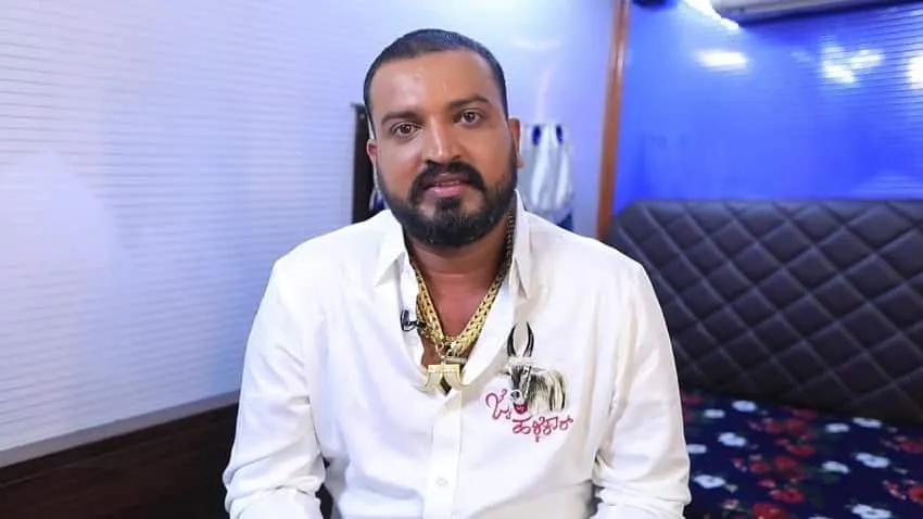 Varthur santosh arrested from bigg boss