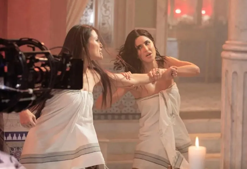Katrina Kaif fight sequence in tiger three in towel<br />
