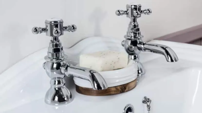 Bathroom Taps Cleaning