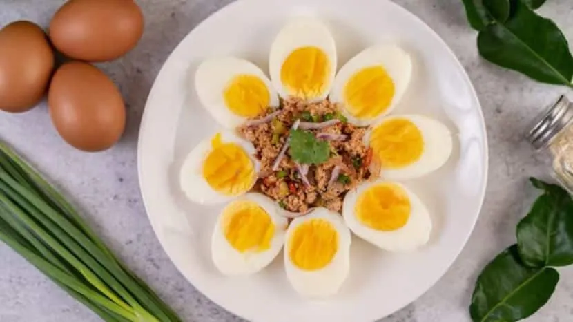 never do mistakes while eating eggs