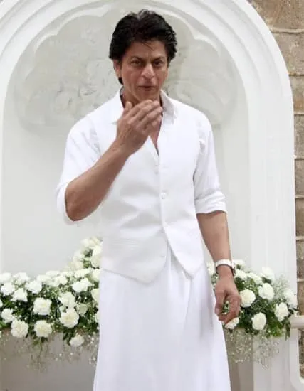 Shahrukh Khan Networth, Karan johar boyfriend