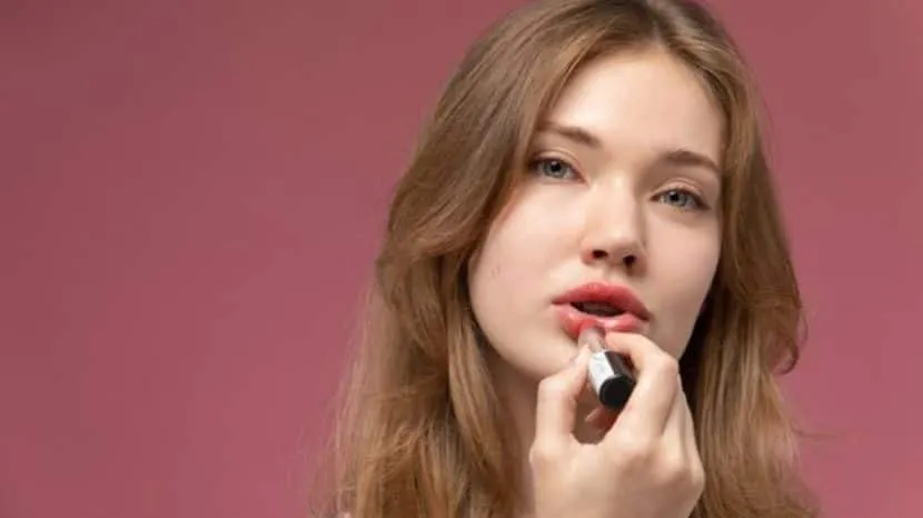 Harmful side effects of using lipstick regularly
