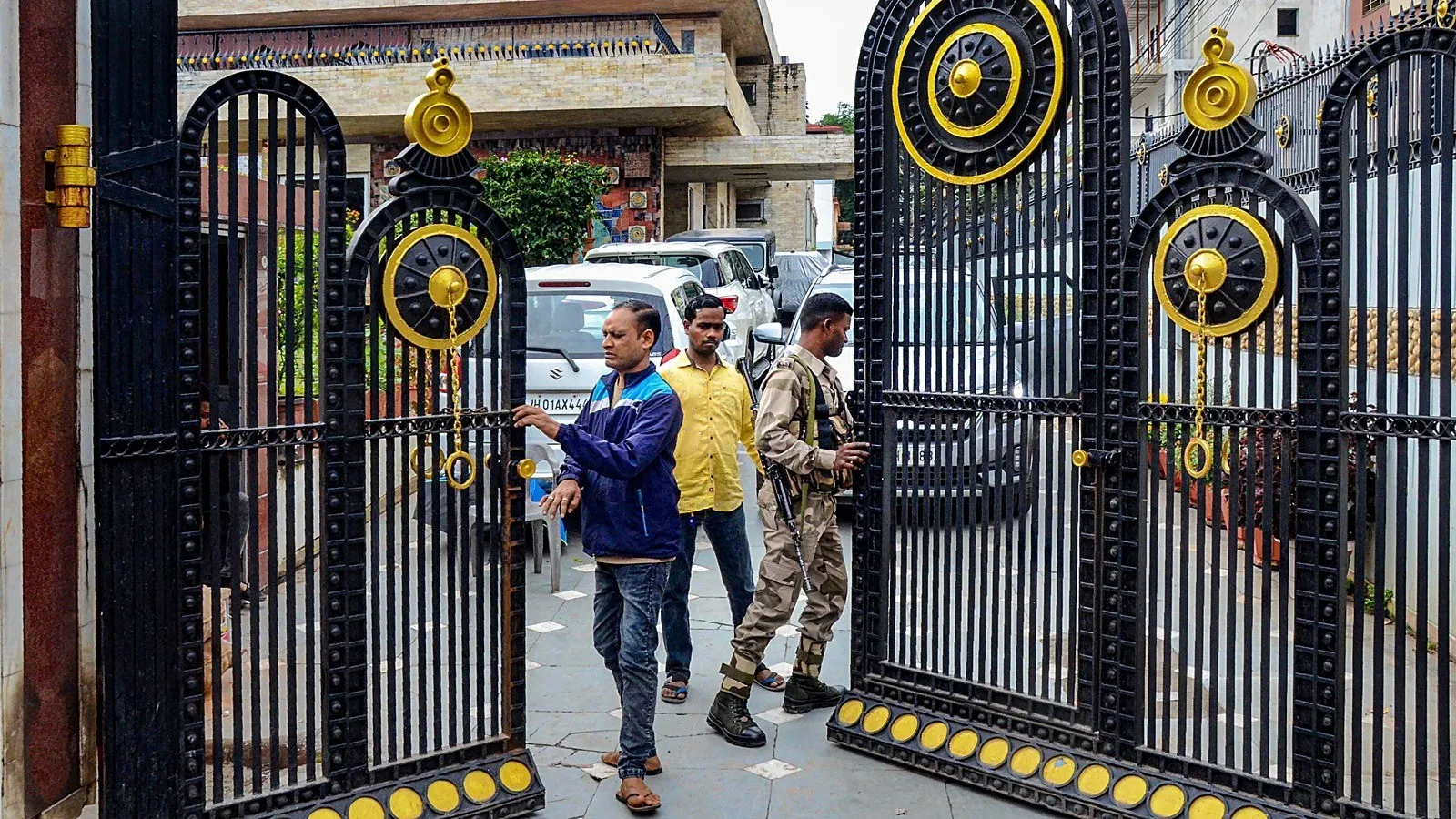 Cash haul at firm linked to Cong MP over Rs 350 cr as counting ends