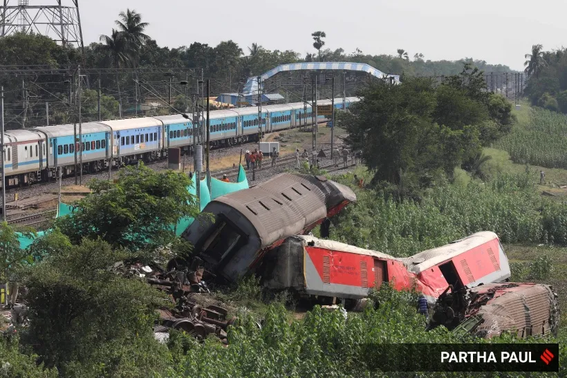 odisha, bahanaga accident, train derailed, indian express