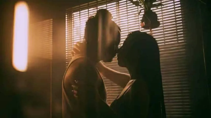 Deepika Padukone Hritik Fighter Bold Scene In Trend From Ranbir Kapoor Alia To Aishwarya Rai Actors Who Did Intimate Scene