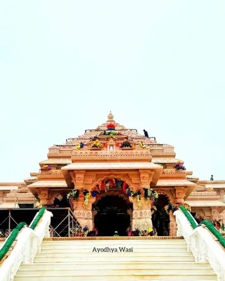 how does ram temple look like