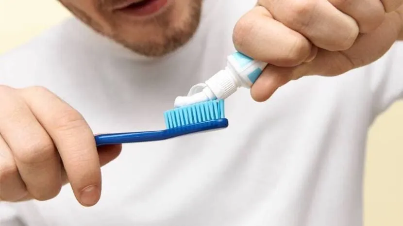 To Get Shiny Bright White Teeth At Home Must Try To These Six Home Remedies