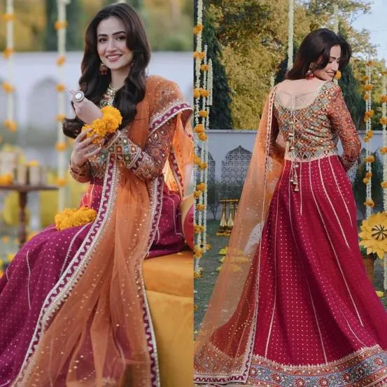 who is Shoaib Malik wife Sana Javed
