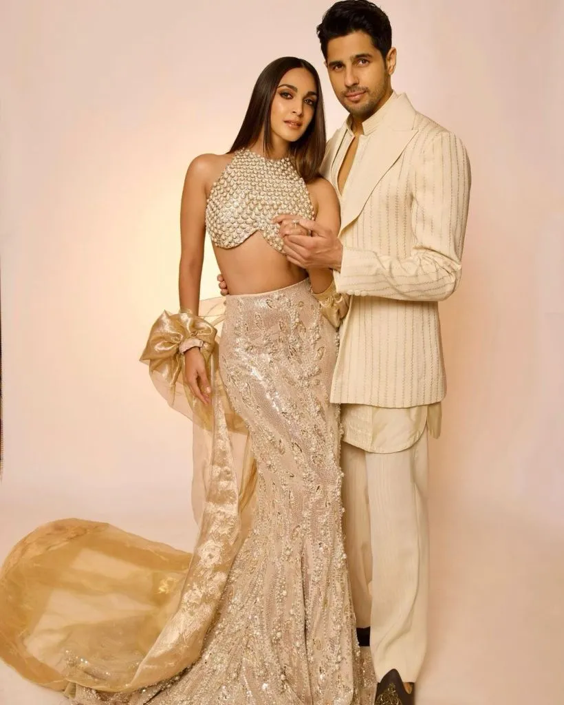 Kiara Advani Sidharth Malhotra photos marriage anniversary gujarati news