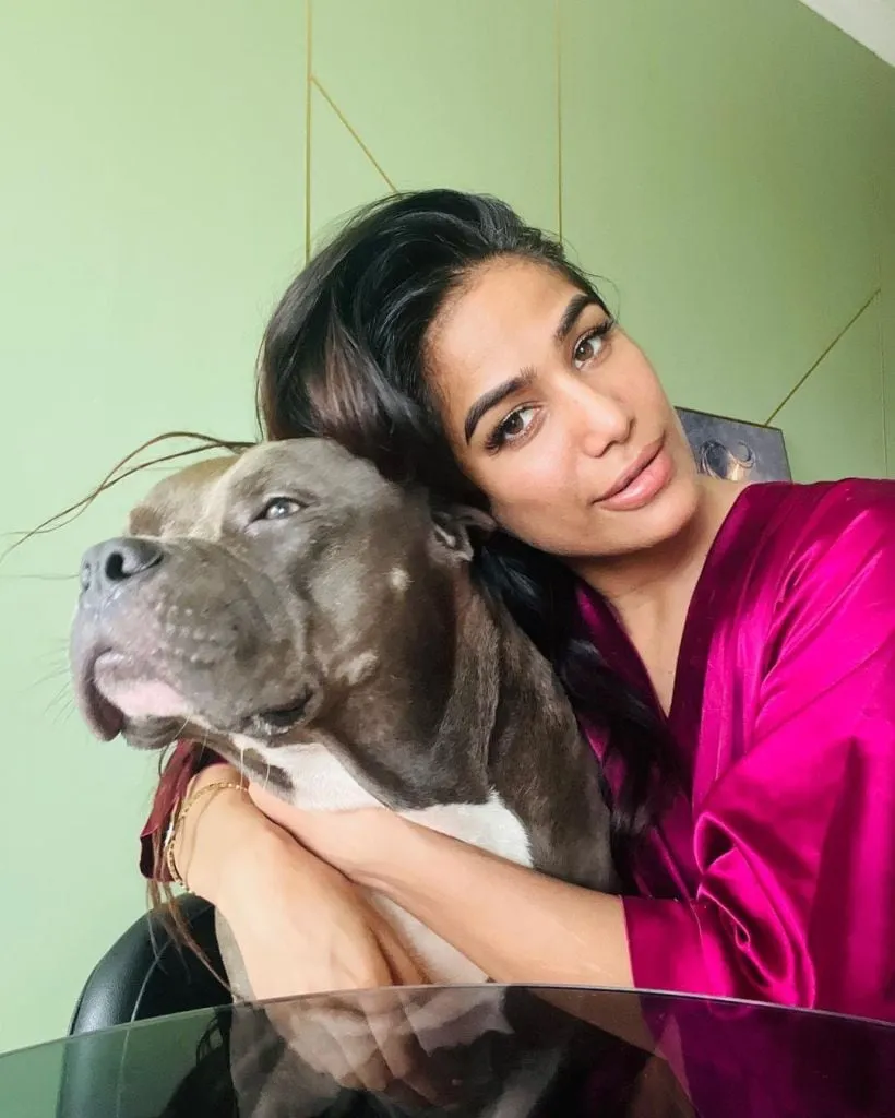 Poonam Pandey Photos passed away cause of death celebrity updates gujarati news