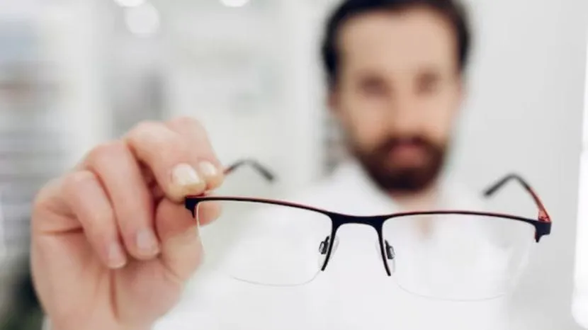 How to Clean Glasses