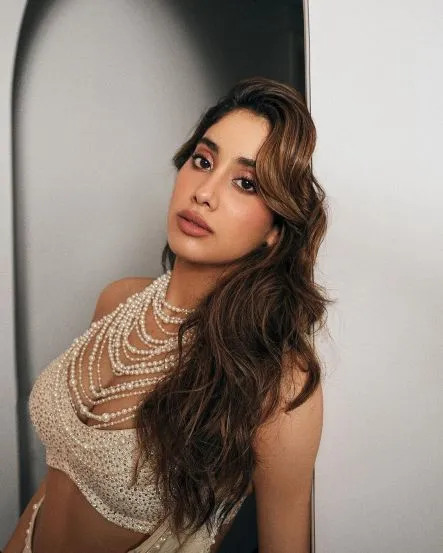 janhvi-kapoor-pearl-blouse