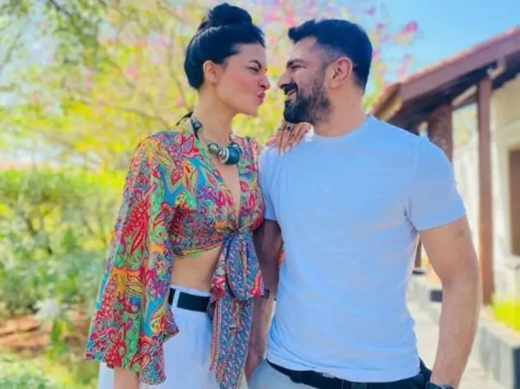 pavitra-punia-eijaz-khan-confirm-breakup